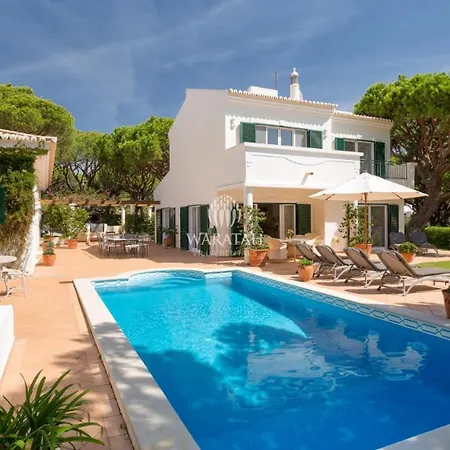 Margaux Vale do Lobo